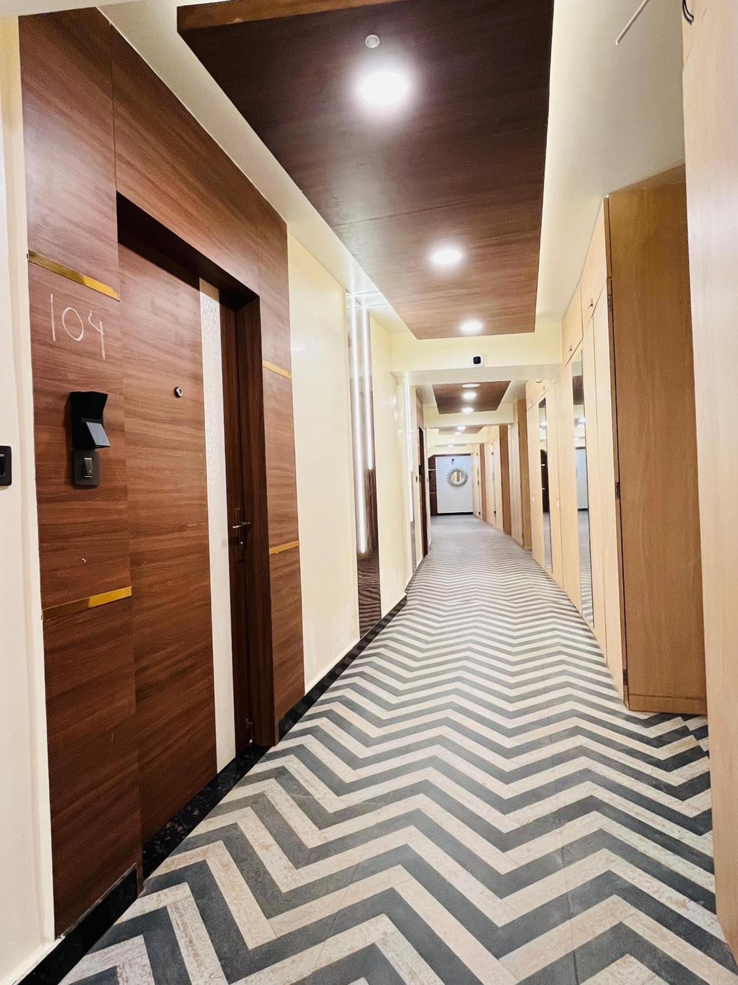 Luxury Stay At Hotel Broadway Boutique Mall Road Chowrasta Near Mahakal Temple Дарджилинг Экстерьер фото
